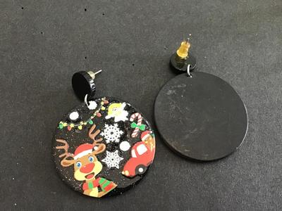 Festive Holiday Earrings. Cute