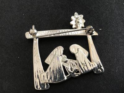 Silver Tone Gold Tone Manger Jesus Brooch