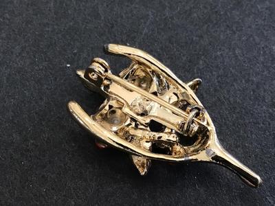 Gerry’s Vintage Wishbone Rose pin