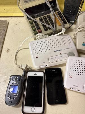Telephones & answering machines