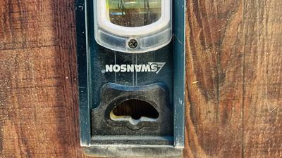 LIKE NEW LEVELS AND DRYWALL SQUARE 72” SWANSON MAGNETIC LEVEL, 48” HUSKEY LEVEL AND 48” EMPIRE DRYWAL SQUARE