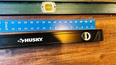 LIKE NEW LEVELS AND DRYWALL SQUARE 72” SWANSON MAGNETIC LEVEL, 48” HUSKEY LEVEL AND 48” EMPIRE DRYWAL SQUARE