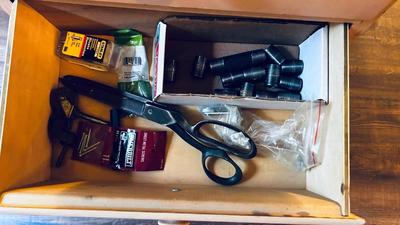 NIFTY LITTLE VINTAGE SET OF DRAWERS FULL OF DIFFERENT HARDWARE AND OTHER GOODS