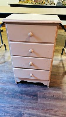 NIFTY LITTLE VINTAGE SET OF DRAWERS FULL OF DIFFERENT HARDWARE AND OTHER GOODS