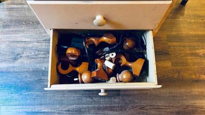 NIFTY LITTLE VINTAGE SET OF DRAWERS FULL OF DIFFERENT HARDWARE AND OTHER GOODS
