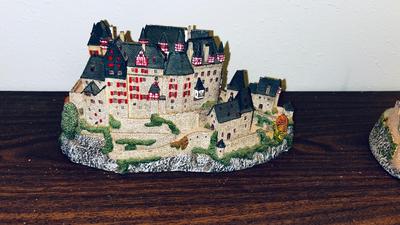 DANBURY ENCHANTED CASTLES OF EUROPE, 1994