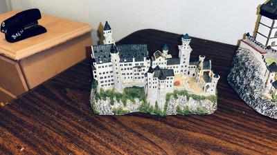 DANBURY ENCHANTED CASTLES OF EUROPE