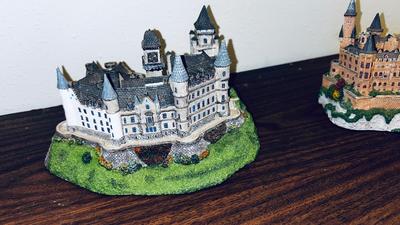 DANBURY ENCHANTED CASTLES OF EUROPE