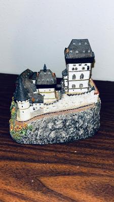 DANBURY ENCHANTED CASTLES OF EUROPE