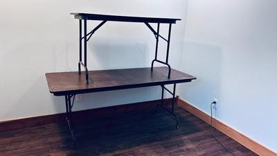 2 FOLDING WORK TABLES