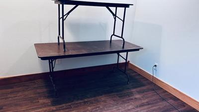 2 FOLDING WORK TABLES