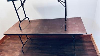 2 FOLDING WORK TABLES