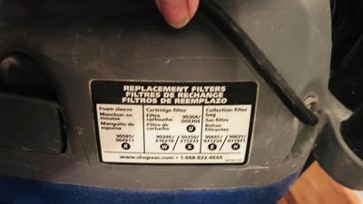 10 GALLON SHOP -VAC SUPER HAWKEYE AND EXTENSION CORDS