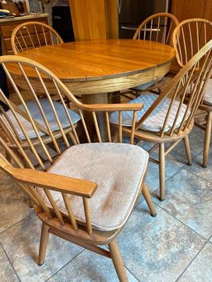 Oak Clawfoot table with 6 chairs