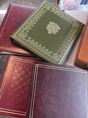 Binders, note pads & briefcases