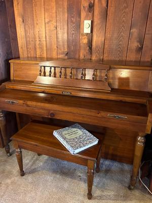 Sale Photo Thumbnail #567: See pics. Was just tuned last year. And beautiful condition.