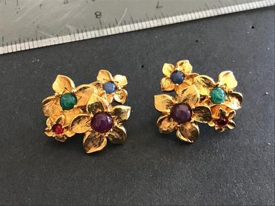 Avon Earrings clip on