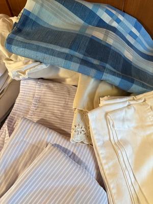 Sale Photo Thumbnail #712: Unsure on sizes of sheets
