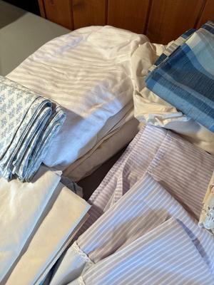 Sale Photo Thumbnail #713: Unsure on sizes of sheets