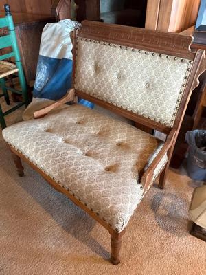 Sale Photo Thumbnail #815: 33x22d. Has wheels on each leg