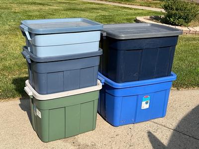 Rubbermaid Heavy duty totes 1 - 12gal, 1-14gal, 1-18gal, 2-25gal totes