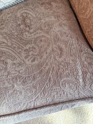 Sale Photo Thumbnail #868: In excellent condition! 30x30d x 17 seat height