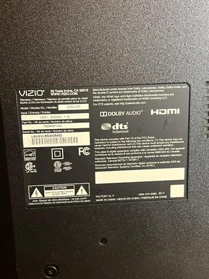 LOT 79L: Vizio 39" Flat Screen TV - D39hn-E0