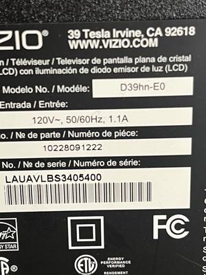 LOT 79L: Vizio 39" Flat Screen TV - D39hn-E0