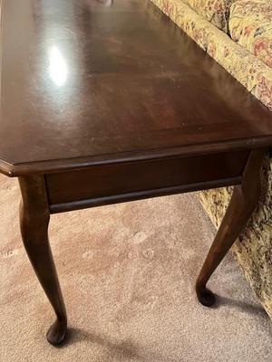 LOT 80L: Matching Desk and Chair Set