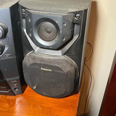 LOT 87C: Panasonic Stereo System - 5-Disc Cd Player, Dual Tape Deck - SA-Ak12