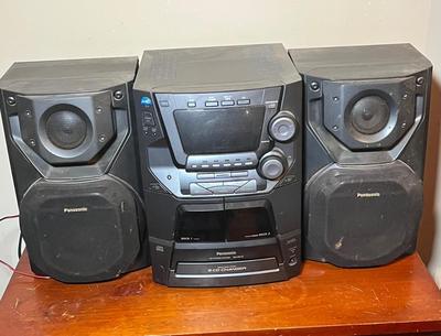 LOT 87C: Panasonic Stereo System - 5-Disc Cd Player, Dual Tape Deck - SA-Ak12