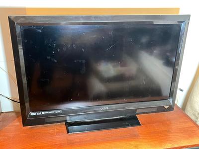 LOT 88C: Vizio 37" Flat Screen TV - VL370M