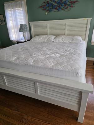 King size bed