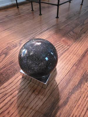 Glitter snow globe
