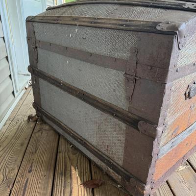 Rustic Camel Back Trunk