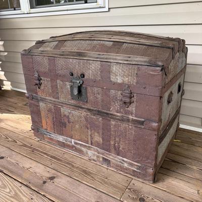 Rustic Camel Back Trunk