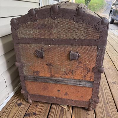 Rustic Camel Back Trunk