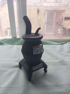 CAST IRON MINITURE POTBELLY STOVE AND HANGING POTS