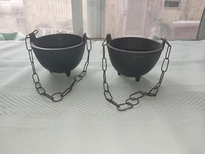 CAST IRON MINITURE POTBELLY STOVE AND HANGING POTS