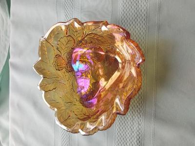 BEAUTIFUL CARNIVAL GLASS DISH