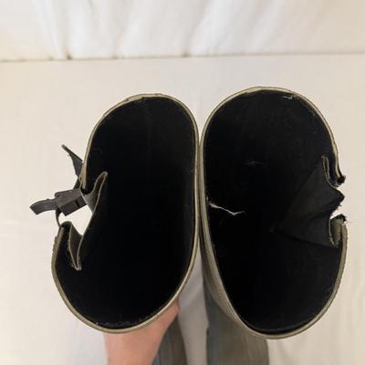 Merrell, Teva, Dansko & More Size 8/9 Ladies Shoes (P-HS)