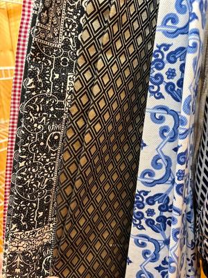 Sale Photo Thumbnail #417: Name, brand clothing, ranges from the size 2 to 8