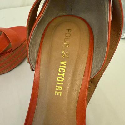 Pour La Victoire Bonita Wedge Sandals & Wild Diva Ankle Boots, Size 8.5 (P-HS)