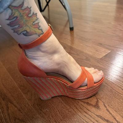 Pour La Victoire Bonita Wedge Sandals & Wild Diva Ankle Boots, Size 8.5 (P-HS)