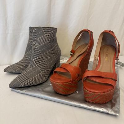 Pour La Victoire Bonita Wedge Sandals & Wild Diva Ankle Boots, Size 8.5 (P-HS)