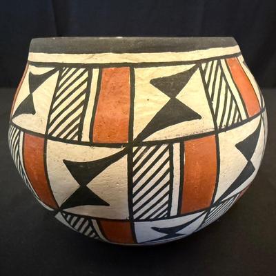 Acoma Pueblo Pottery Bowl by Katherine Torivio (P-HS)