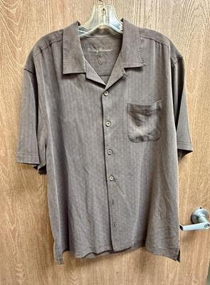 Men's Size L Large 100% Silk Tommy Bahama Brown Loose Fitting Button up Camp shirt