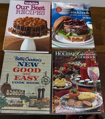 Cookbook Lot: 4 Assorted Cookbooks