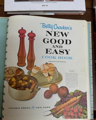 Cookbook Lot: 4 Assorted Cookbooks