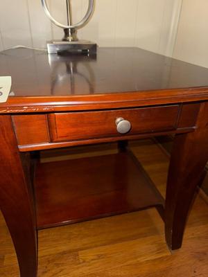Sale Photo Thumbnail #61: E33-end table with table lamp